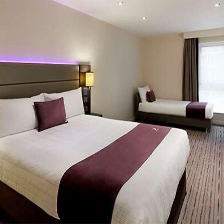 Premier Inn Premier Inn Saffron Walden Exteriör bild